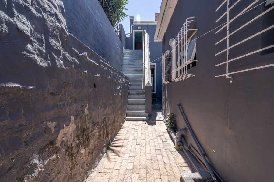 7 Bedroom Property for Sale in Bo Kaap Western Cape